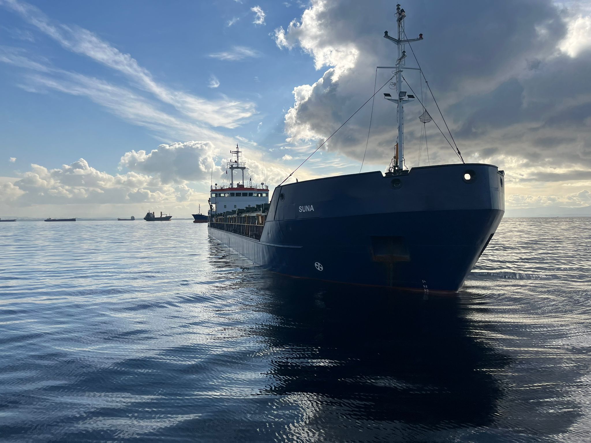 M/V SUNA